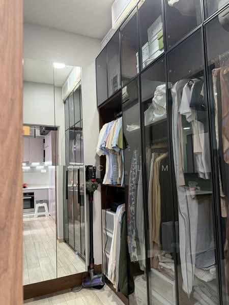 J Gateway Condominium For Sale at S$ 1,580,000 | PropertyGuru Singapore