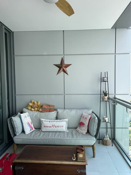 Concourse Skyline, 300 Beach Road, 1 Bedroom, 1,098 sqft, Condominium For Rent, by Li Lin, 500068841 - Balcony - PropertyGuru.com.sg