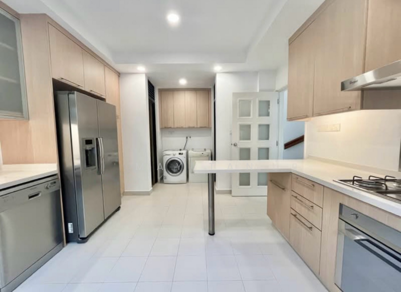 Brentwood Villas, Lloyd Road Singapore, 4 Bedrooms, 2,242 sqft, Cluster House For Rent, by May Tan, 500068842 - Kitchen - PropertyGuru.com.sg