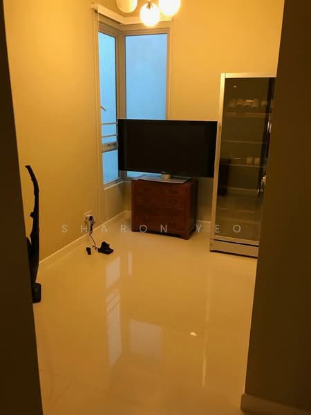 The Raintree Condominium For Sale at S$ 2,300,000 | PropertyGuru Singapore - STUDY CORNER 