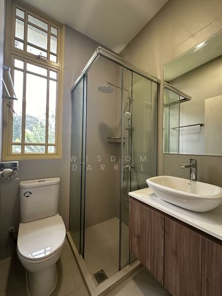 Orange Regency, 101 Fernhill Road, 4 Bedrooms, 2,433 sqft, Apartment For Rent, by Wisdom Darryl, 500068854 - Bathroom - PropertyGuru.com.sg