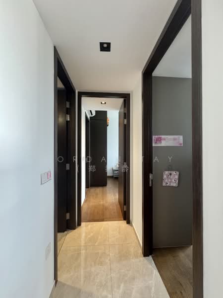 Parc Clematis Condominium For Sale at S$ 1,720,000 | PropertyGuru Singapore - Corridor