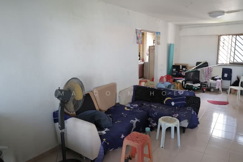 338 Bukit Batok Street 34, 338 Bukit Batok Street 34, 3 Bedrooms, 905 sqft, HDB Flat For Rent, by Malcolm Hoe, 500068875 - Living Room - PropertyGuru.com.sg