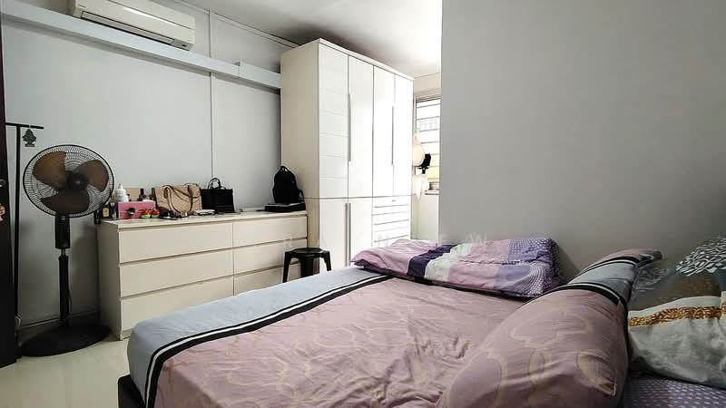 813 Jurong West Street 81 HDB Flat For Sale at S$ 530,000 | PropertyGuru Singapore - Bedroom