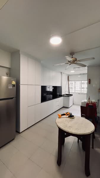 163 Tampines Street 12, 163 Tampines Street 12, 3 Bedrooms, 1,119 sqft, HDB Flat For Rent, by Josh Tan, 500068890 - Kitchen - PropertyGuru.com.sg