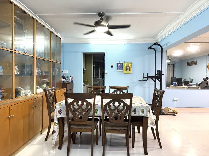 824 Jurong West Street 81 HDB Flat For Sale at S$ 630,000 | PropertyGuru Singapore - Dining Room