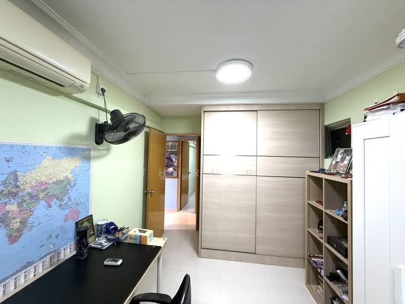 824 Jurong West Street 81 HDB Flat For Sale at S$ 630,000 | PropertyGuru Singapore - Study