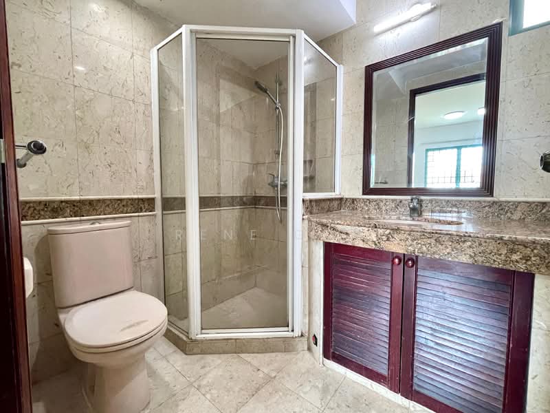 Stratford Court Condominium For Sale at S$ 2,000,000 | PropertyGuru Singapore - Bathroom