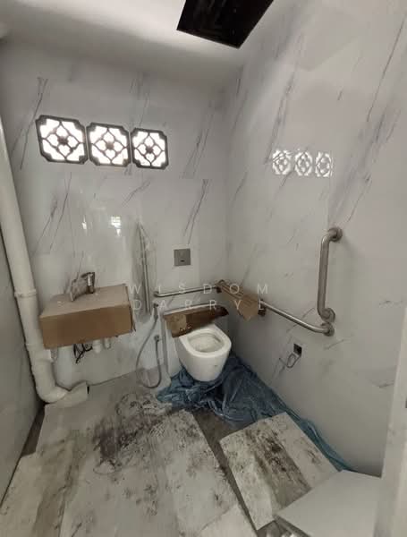 Rowell road, Rowell Road, 1,000 sqft, Shop / Shophouse For Rent, by Wisdom Darryl, 500068902 - Bathroom - CommercialGuru.com.sg