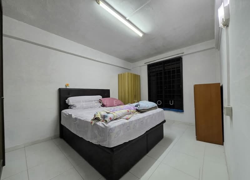 28 Hoy Fatt Road HDB Flat For Sale at S$ 308,000 | PropertyGuru Singapore - Bedroom