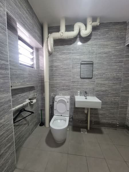 527 Serangoon North Avenue 4, 527 Serangoon North Avenue 4, 4 Bedrooms, 1,572 sqft, HDB Flat For Rent, by Dean Lai, 500068916 - Bathroom - PropertyGuru.com.sg