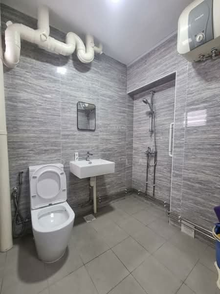 527 Serangoon North Avenue 4, 527 Serangoon North Avenue 4, 4 Bedrooms, 1,572 sqft, HDB Flat For Rent, by Dean Lai, 500068916 - Bathroom - PropertyGuru.com.sg