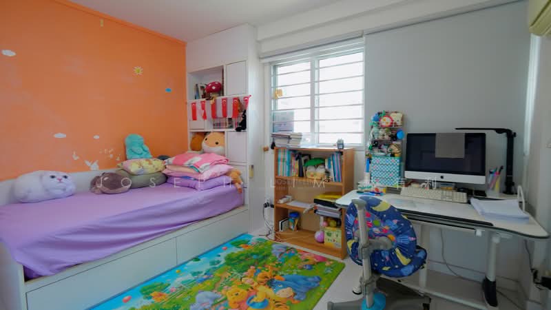 167 Bishan Street 13 HDB Flat For Sale at S$ 980,000 | PropertyGuru Singapore - Bedroom