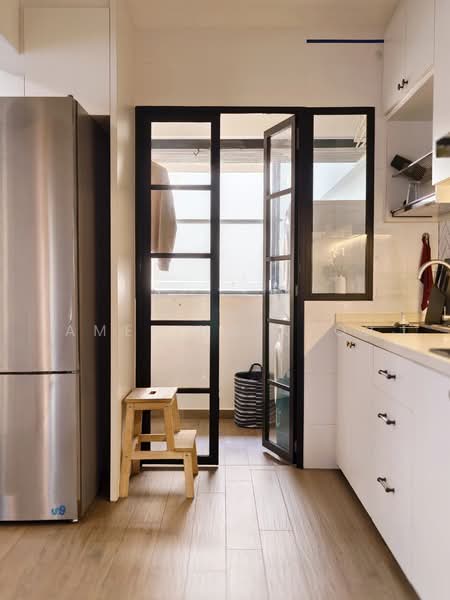 464A Bukit Batok West Avenue 8 HDB Flat For Sale at S$ 849,000 | PropertyGuru Singapore - Kitchen