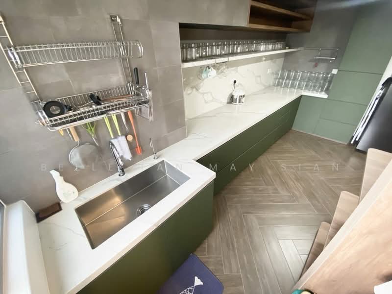 512 Bukit Batok Street 52, 512 Bukit Batok Street 52, 3 Bedrooms, 1,572 sqft, HDB Flat For Sale, by Belle Tan May Sian, 500068943 - Kitchen - PropertyGuru.com.sg