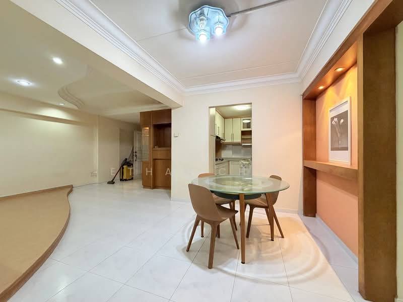 751 Woodlands Circle HDB Flat For Sale at S$ 663,000 | PropertyGuru Singapore - Dining Room
