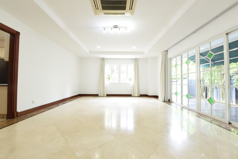 Gentle Villas, 71 Gentle Drive, 5 Bedrooms, 7,382 sqft, Semi-Detached House For Rent, by Ken Wu, 500068961 - Living Room - PropertyGuru.com.sg