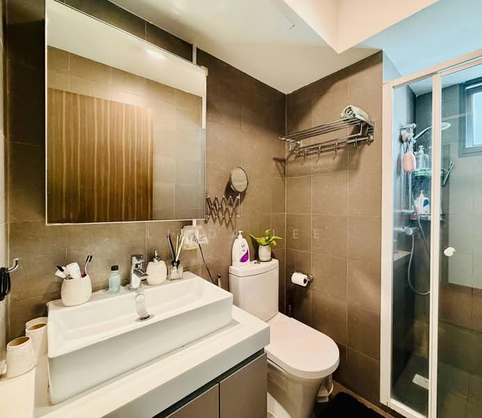 748B Bedok Reservoir Crescent HDB Flat For Sale at S$ 1,099,000 | PropertyGuru Singapore - Bathroom