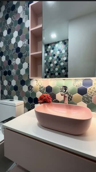 Glentrees Condominium For Sale at S$ 4,500,000 | PropertyGuru Singapore - Bathroom