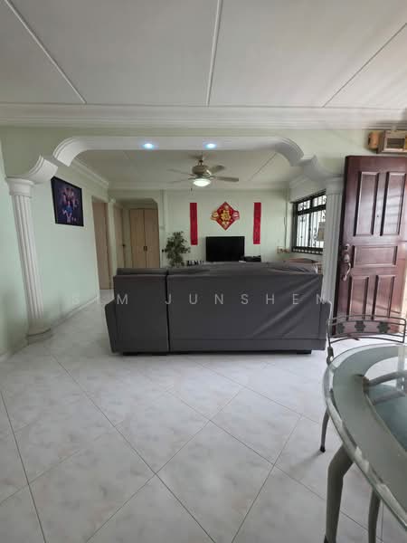 621 Woodlands Drive 52 HDB Flat For Sale at S$ 538,000 | PropertyGuru Singapore - Living Room