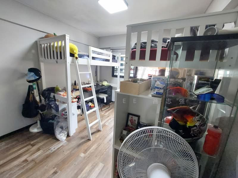 617 Hougang Avenue 8 HDB Flat For Sale at S$ 600,000 | PropertyGuru Singapore - Bedroom