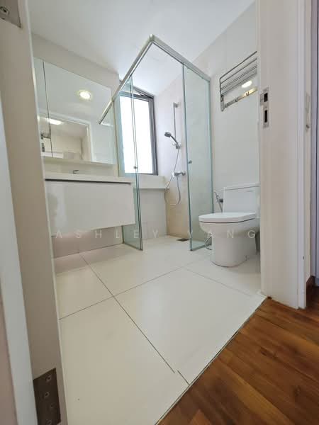 Sky Habitat Condominium For Sale at S$ 2,980,000 | PropertyGuru Singapore - Bathroom