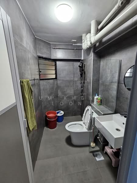 521 Woodlands Drive 14, 521 Woodlands Drive 14, 3 Bedrooms, 1,141 sqft, HDB Flat For Rent, by Lum Kheng Loon, 500069018 - Bathroom - PropertyGuru.com.sg