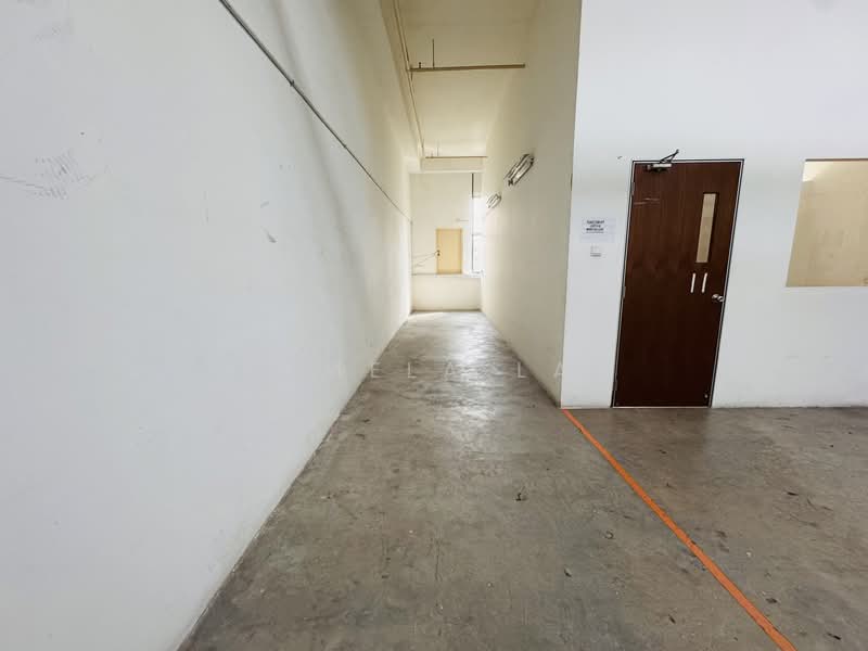 Toh Guan Centre, 21 Toh Guan Road East, 1,000 sqft, Factory / Workshop (B2) For Rent, by Pamela Lai, 500069030 - Corridor - CommercialGuru.com.sg