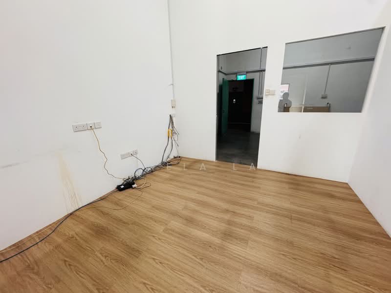 Toh Guan Centre, 21 Toh Guan Road East, 1,000 sqft, Factory / Workshop (B2) For Rent, by Pamela Lai, 500069030 - Interior - CommercialGuru.com.sg