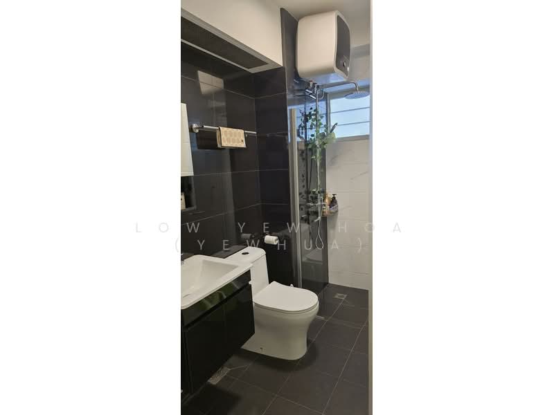 406C Fernvale Road, 406C Fernvale Road, 3 Bedrooms, 1,184 sqft, HDB Flat For Sale, by Low Yew Hoa (Yewhua), 500069035 - Bathroom - PropertyGuru.com.sg