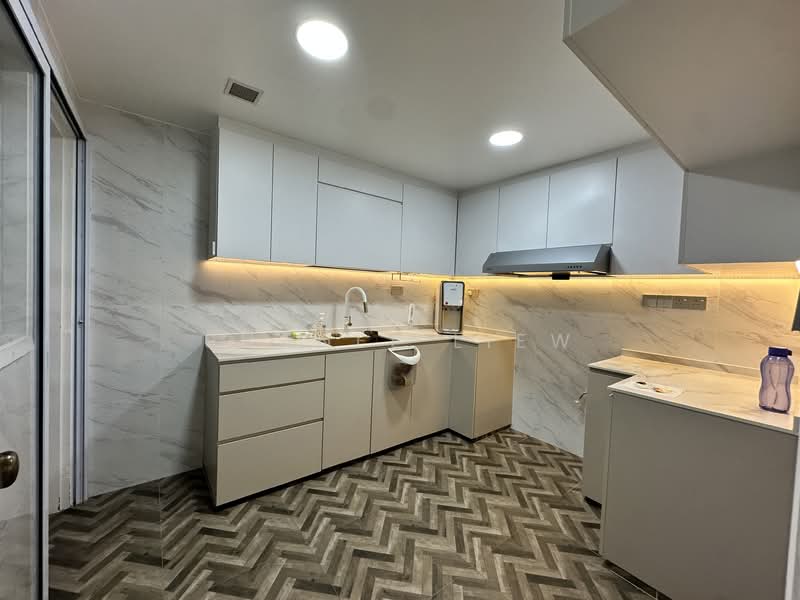 Carissa Park Condo, 2 Flora Drive, 2 Bedrooms, 947 sqft, Condominium For Rent, by Shanel Liew, 500069041 - Kitchen - PropertyGuru.com.sg