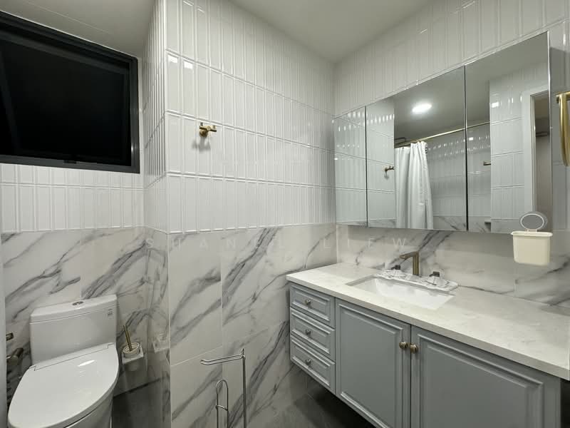 Carissa Park Condo, 2 Flora Drive, 2 Bedrooms, 947 sqft, Condominium For Rent, by Shanel Liew, 500069041 - Bathroom - PropertyGuru.com.sg