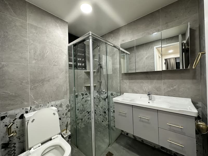 Carissa Park Condo, 2 Flora Drive, 2 Bedrooms, 947 sqft, Condominium For Rent, by Shanel Liew, 500069041 - Bathroom - PropertyGuru.com.sg