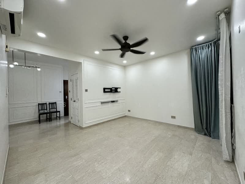 Carissa Park Condo, 2 Flora Drive, 2 Bedrooms, 947 sqft, Condominium For Rent, by Shanel Liew, 500069041 - Living Room - PropertyGuru.com.sg