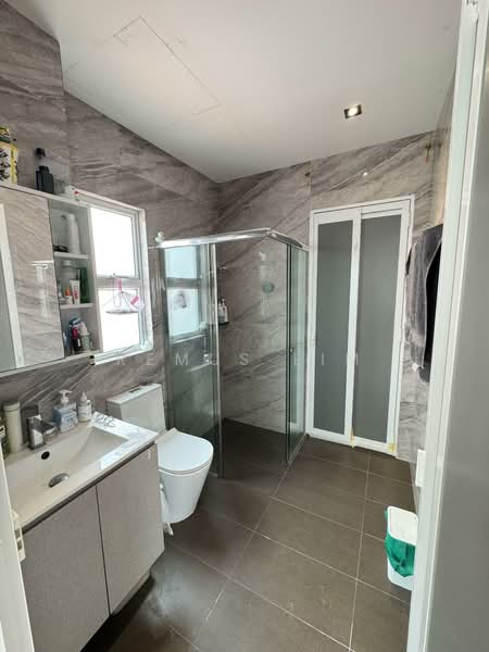 Westville Semi-Detached House For Sale at S$ 2,890,000 | PropertyGuru Singapore - Bathroom