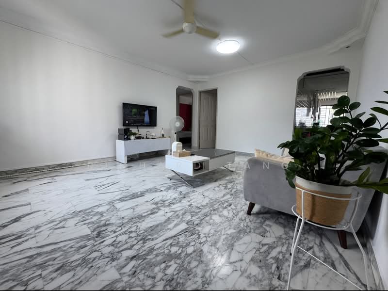 518 Bedok North Avenue 2 HDB Flat For Sale at S$ 530,000 | PropertyGuru Singapore - Living Room