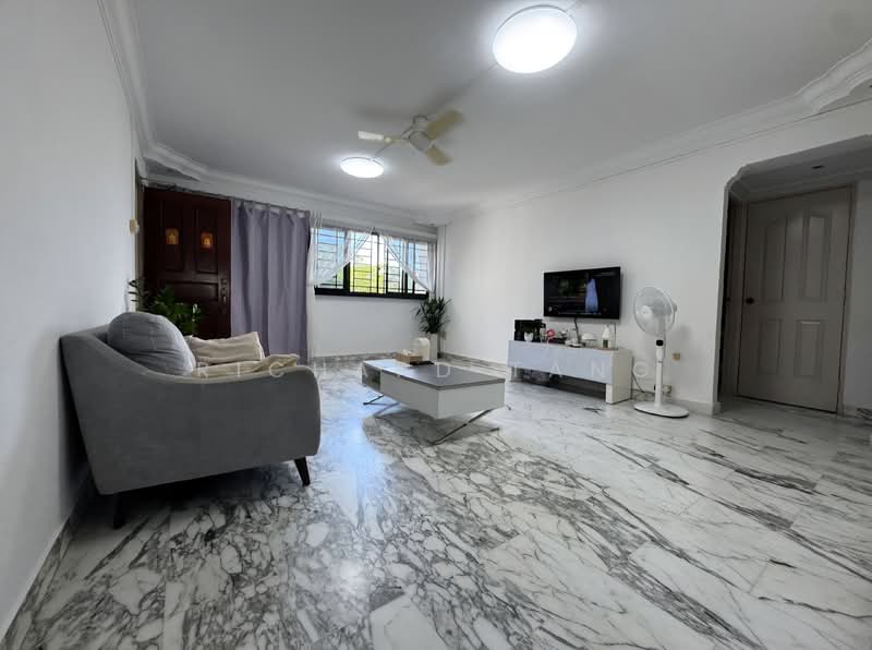 518 Bedok North Avenue 2 HDB Flat For Sale at S$ 530,000 | PropertyGuru Singapore - Living Room