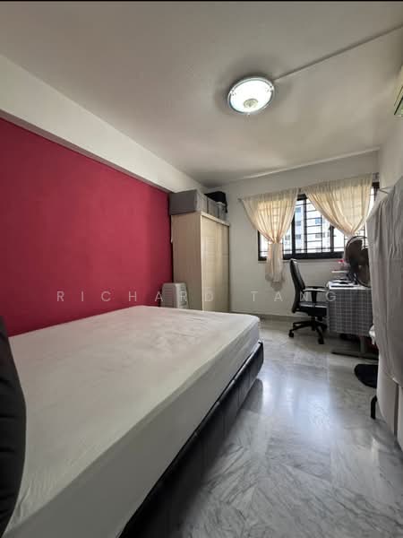 518 Bedok North Avenue 2 HDB Flat For Sale at S$ 530,000 | PropertyGuru Singapore - Bedroom