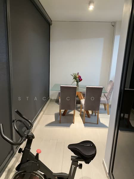 Riverfront Residences Condominium For Sale at S$ 2,288,000 | PropertyGuru Singapore - Balcony