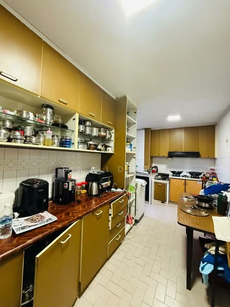 437 Jurong West Avenue 1 HDB Flat For Sale at S$ 630,000 | PropertyGuru Singapore - Kitchen