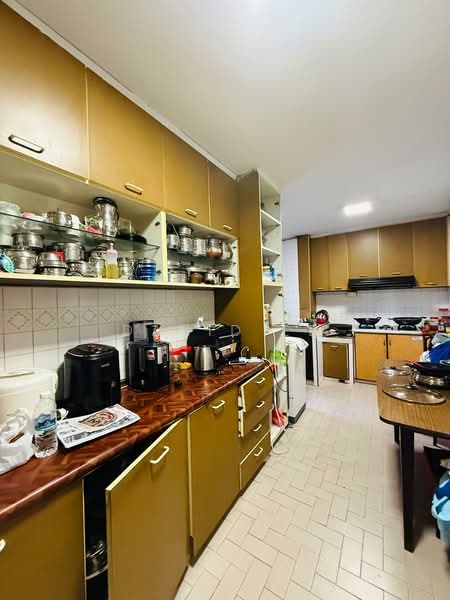 437 Jurong West Avenue 1 HDB Flat For Sale at S$ 630,000 | PropertyGuru Singapore - Kitchen