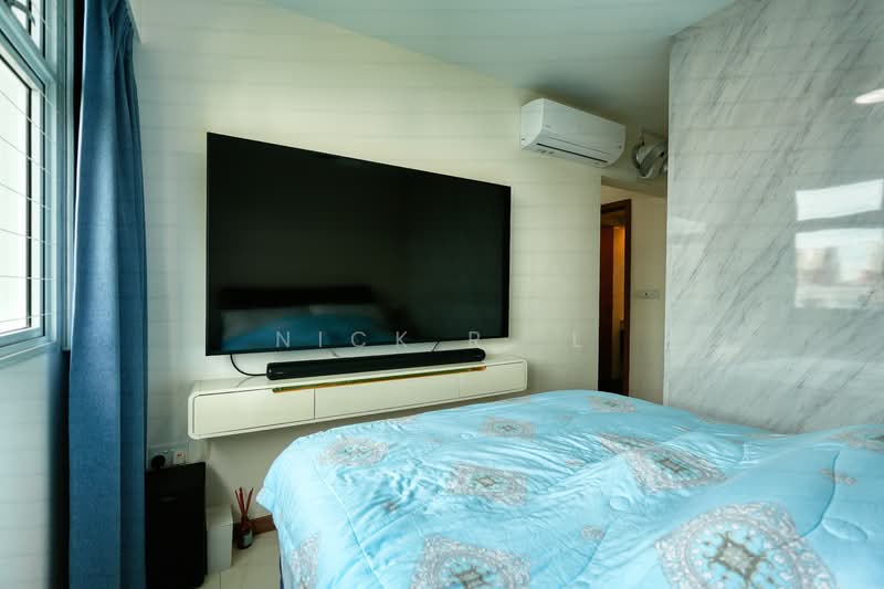 450C Bukit Batok West Avenue 6 HDB Flat For Sale at S$ 888,000 | PropertyGuru Singapore - Bedroom