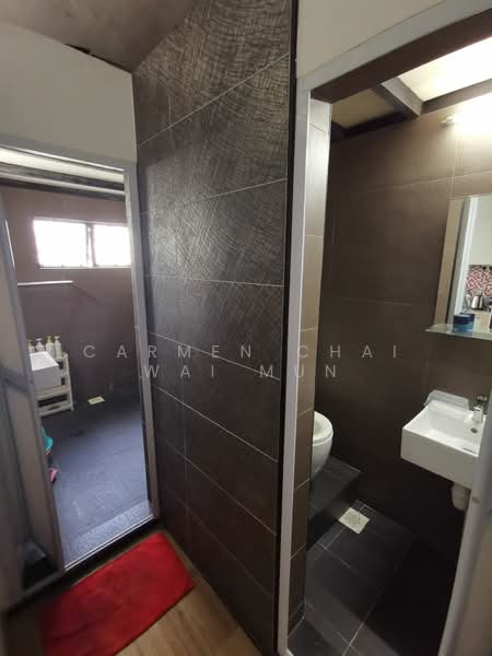 East Grove, 420 East Coast Road, Room Rental, 100 sqft, Condominium For Rent, by Carmen Chai Wai Mun, 500069064 - Bathroom - PropertyGuru.com.sg
