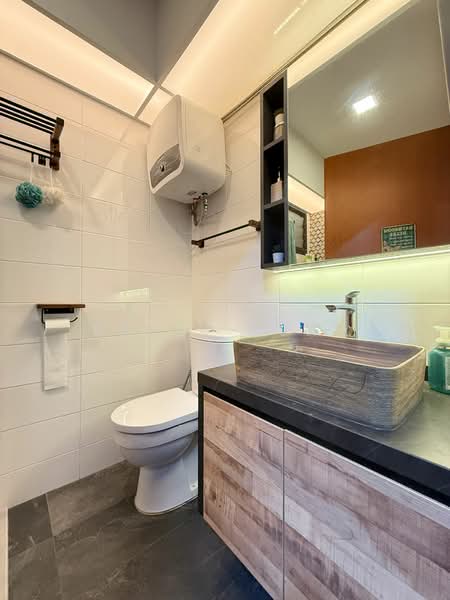 816B Keat Hong Link HDB Flat For Sale at S$ 768,000 | PropertyGuru Singapore - Bathroom