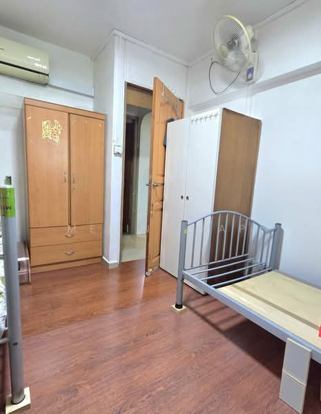 329 Yishun Ring Road HDB Flat For Sale at S$ 510,000 | PropertyGuru Singapore - Bedroom