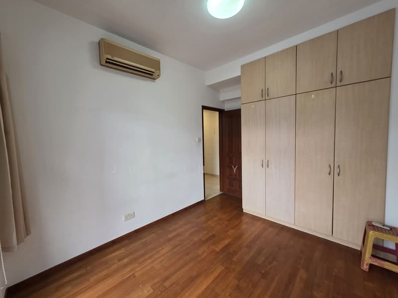 Carissa Park Condo Condominium For Sale at S$ 1,990,000 | PropertyGuru Singapore - Bedroom 1