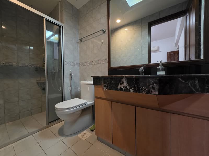 Carissa Park Condo Condominium For Sale at S$ 1,990,000 | PropertyGuru Singapore - Junior Bathroom
