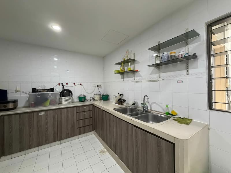 Moro Mansion, 3 Lorong 37 Geylang, Room Rental, 100 sqft, Apartment For Rent, by Carmen Chai Wai Mun, 500069076 - Kitchen - PropertyGuru.com.sg