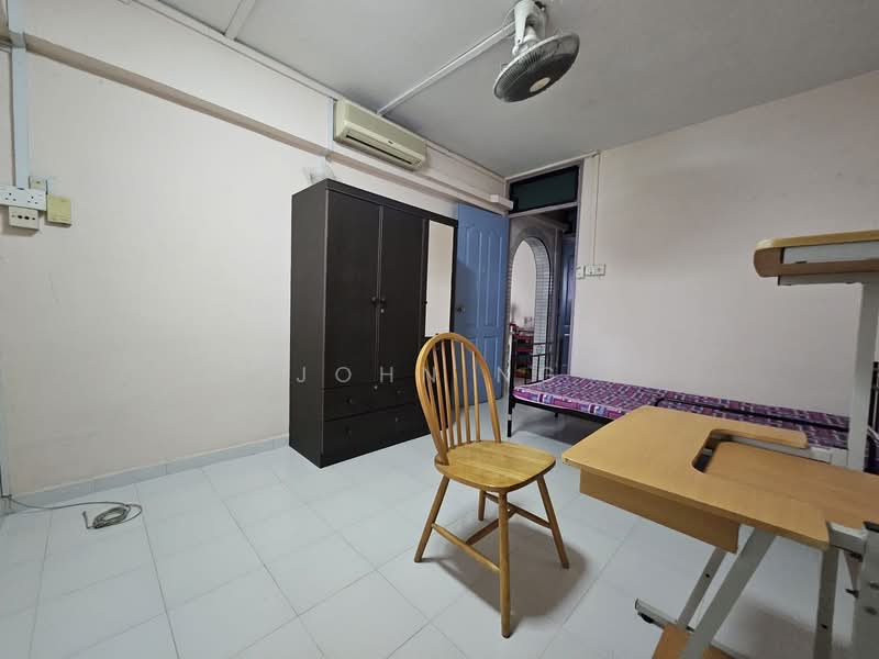 121 Bedok Reservoir Road, 121 Bedok Reservoir Road, Room Rental, 122 sqft, HDB Flat For Rent, by John Ng, 500069090 - Bedroom - PropertyGuru.com.sg