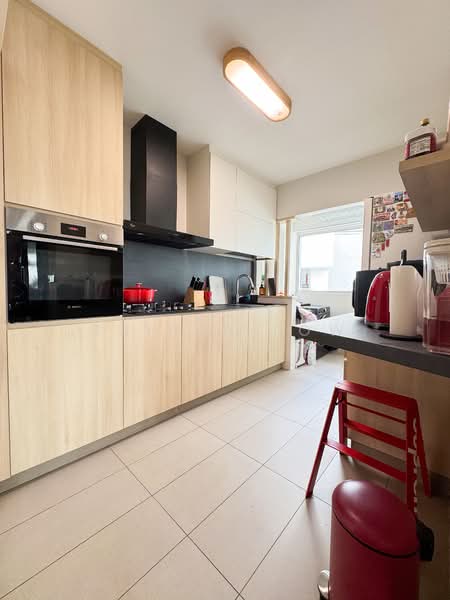 522A Tampines Central 7 HDB Flat For Sale at S$ 858,000 | PropertyGuru Singapore - Kitchen